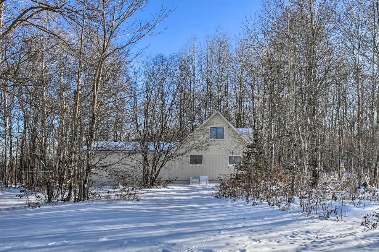 Lakes Of The North Home On Snowmobile And Atv Trail! Mancelona المظهر الخارجي الصورة